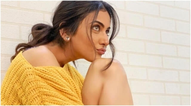 Rakul Preet Singh Flaunting Candid Pose In Newest Picture With Tricky Caption.