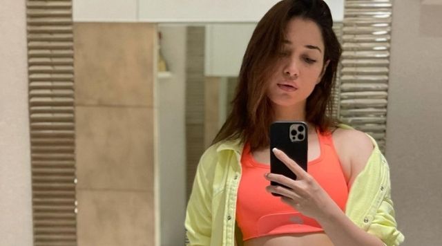 Tamannaah Bhatia Is Flaunting Her Fit Toned Abs In New Mirror Picture.