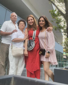 Kajal Aggarwal, Nisha Aggarwal with their parents
