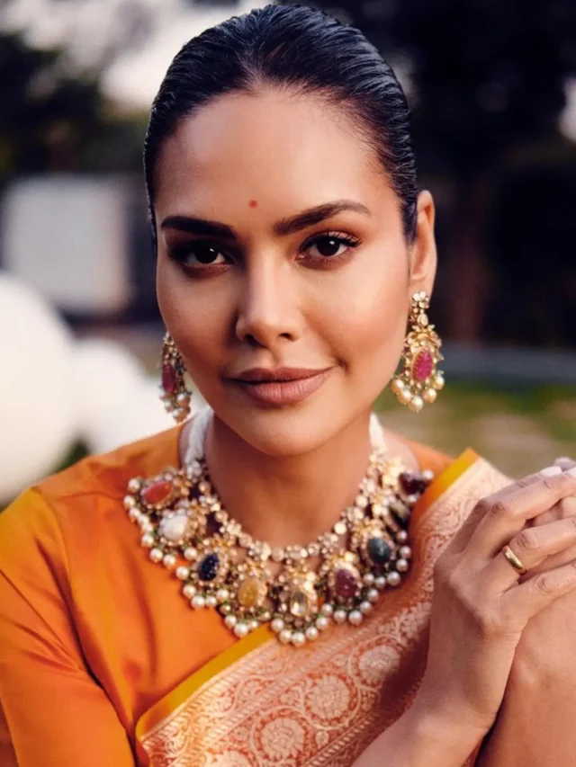 Esha Gupta in traditional saree